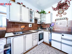 Prodej rodinného domu, Komárov, Sokolská, 300 m2