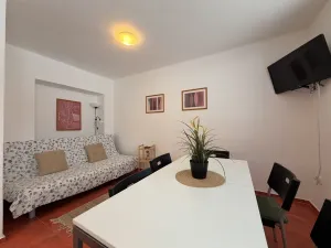 Prodej apartmánu, Staré Město - Stříbrnice, 56 m2