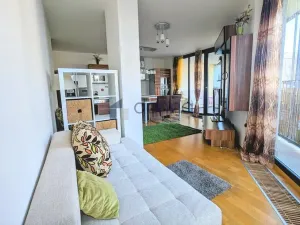 Pronájem bytu 2+kk, Praha, Ke kapslovně, 69 m2