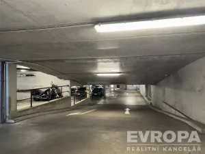 Prodej garážového stání, Praha - Horní Měcholupy, Boloňská, 14 m2