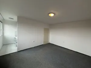 Pronájem bytu 1+kk, Hradec Králové, Severní, 27 m2