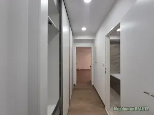 Pronájem bytu 2+kk, Praha - Holešovice, Vrbenského, 40 m2