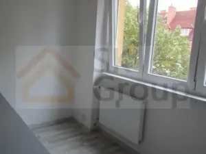 Pronájem bytu 1+1, Karlovy Vary, Charkovská, 360 m2