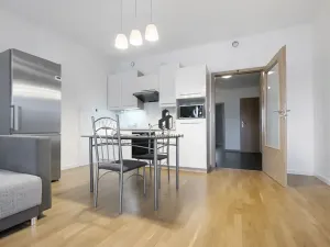 Pronájem bytu 2+kk, Praha - Hloubětín, Krylovecká, 53 m2