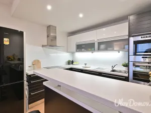 Prodej bytu 2+kk, Praha - Háje, Jurkovičova, 61 m2