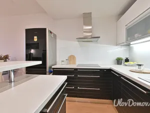 Prodej bytu 2+kk, Praha - Háje, Jurkovičova, 61 m2