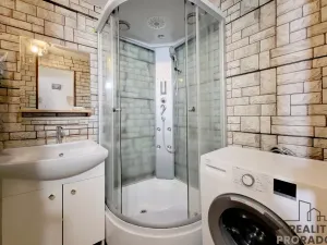 Prodej bytu 3+1, Znojmo, Mičurinova, 70 m2