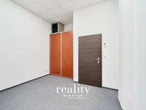 Pronájem obchodního prostoru, Znojmo, Bezručova, 72 m2