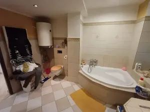 Prodej bytu 2+kk, Karlovy Vary, Pražská silnice, 79 m2