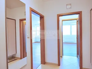 Pronájem bytu 2+kk, Praha, Zakšínská, 56 m2