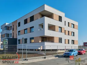 Pronájem bytu 2+kk, Hradec Králové, Pod Svahem, 50 m2