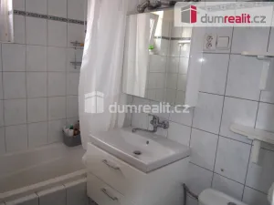 Pronájem bytu 2+1, Ostrov, Masarykova, 56 m2