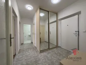 Pronájem bytu 3+kk, Praha - Letňany, Bechlínská, 74 m2