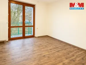 Pronájem bytu 2+1, Chvaletice, Dukelská, 46 m2