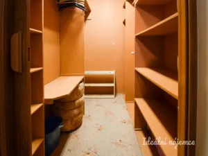 Pronájem bytu 2+1, Ostrava - Bělský Les, Dr. Šavrdy, 46 m2