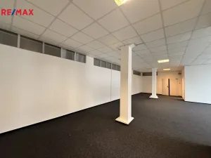 Pronájem kanceláře, Zlín, Vavrečkova, 146 m2