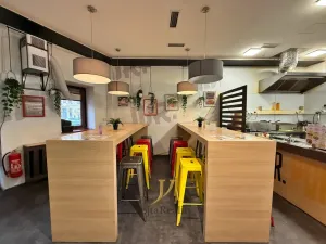 Pronájem obchodního prostoru, Olomouc, tř. Svobody, 58 m2