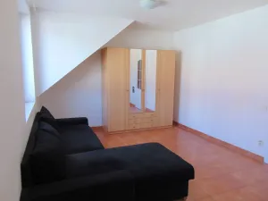 Pronájem bytu 1+kk, Praha - Strašnice, Věšínova, 32 m2