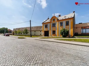 Prodej rodinného domu, Cholina, 333 m2