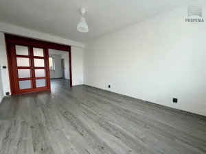 Pronájem bytu 2+1, Hrušovany u Brna, Komenského, 51 m2