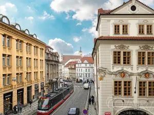 Prodej bytu 4+1, Praha - Malá Strana, Malostranské náměstí, 91 m2