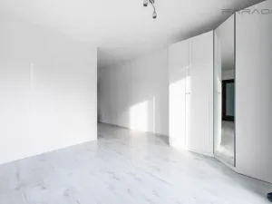 Pronájem bytu 1+kk, Praha - Jinonice, Kačírkova, 34 m2