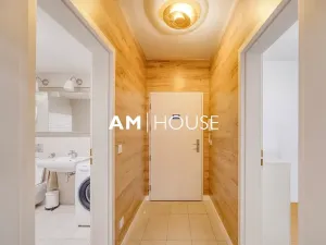 Pronájem bytu 1+kk, Praha - Strašnice, Zvěřinova, 51 m2