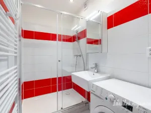 Pronájem bytu 2+kk, Praha - Kobylisy, Šiškova, 46 m2
