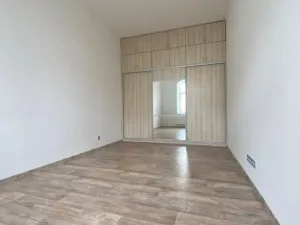 Pronájem bytu 2+1, Opava - Předměstí, Komenského, 69 m2