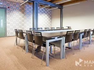 Pronájem kanceláře, Praha - Holešovice, V háji, 330 m2