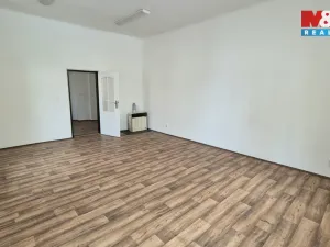 Pronájem kanceláře, Kladno, Váňova, 41 m2