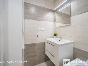 Prodej bytu 2+1, Neratovice, 28. října, 52 m2