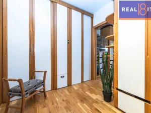 Prodej bytu 3+kk, Praha, Semilská, 105 m2