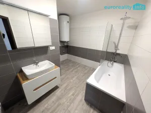Pronájem bytu 4+kk, Vochov, 81 m2
