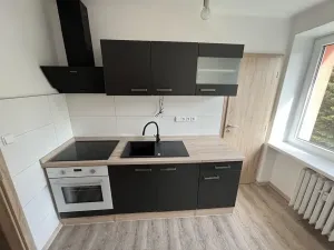 Pronájem bytu 3+1, Jablonec nad Nisou, Stavbařů, 71 m2