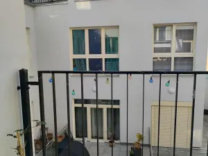 Pronájem bytu 1+kk, Praha - Vinohrady, Záhřebská, 30 m2