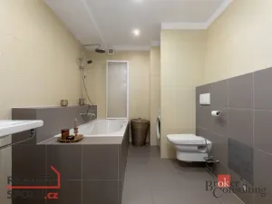 Prodej bytu 2+1, Opava - Předměstí, Vyhlídalova, 64 m2