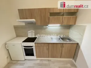 Pronájem bytu 1+kk, Praha - Smíchov, Kmochova, 22 m2