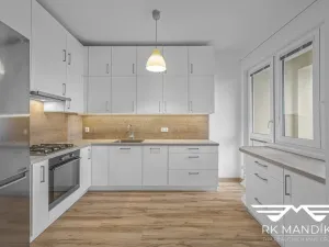 Pronájem bytu 2+kk, Praha - Kobylisy, Kobyliské náměstí, 56 m2