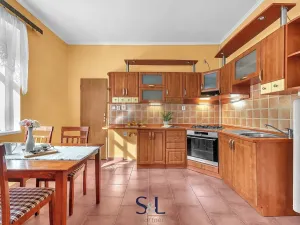 Prodej vícegeneračního domu, Telnice, 303 m2