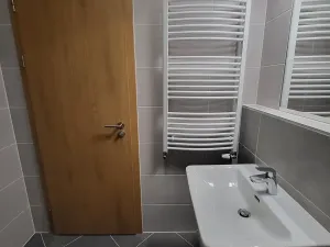 Pronájem bytu 1+kk, Praha - Třebonice, Thomasova, 29 m2