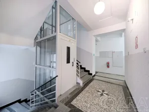 Pronájem bytu 2+1, Praha, Stárkova, 61 m2