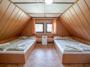 Prodej chaty, Bítov, 650 m2