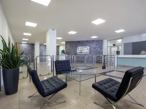 Pronájem kanceláře, Praha - Uhříněves, Přátelství, 8 m2