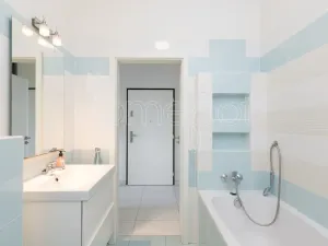 Pronájem bytu 2+kk, Praha, Bermanova, 51 m2