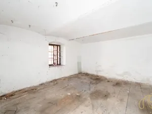 Prodej komerční nemovitosti, Budišov, 678 m2