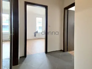 Pronájem bytu 2+kk, Praha, Ondrákové, 51 m2