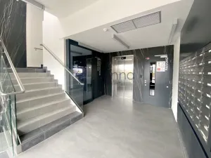 Pronájem bytu 2+kk, Praha, Ondrákové, 51 m2