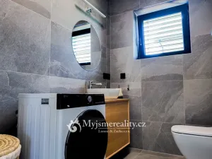 Prodej rodinného domu, Dobrkovice, 231 m2