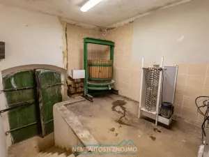 Prodej vinného sklepa, Dobšice, Leska, 25 m2